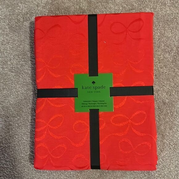 Kate Spade New York Oblong Red Bow Tablecloth! - Picture 1 of 5